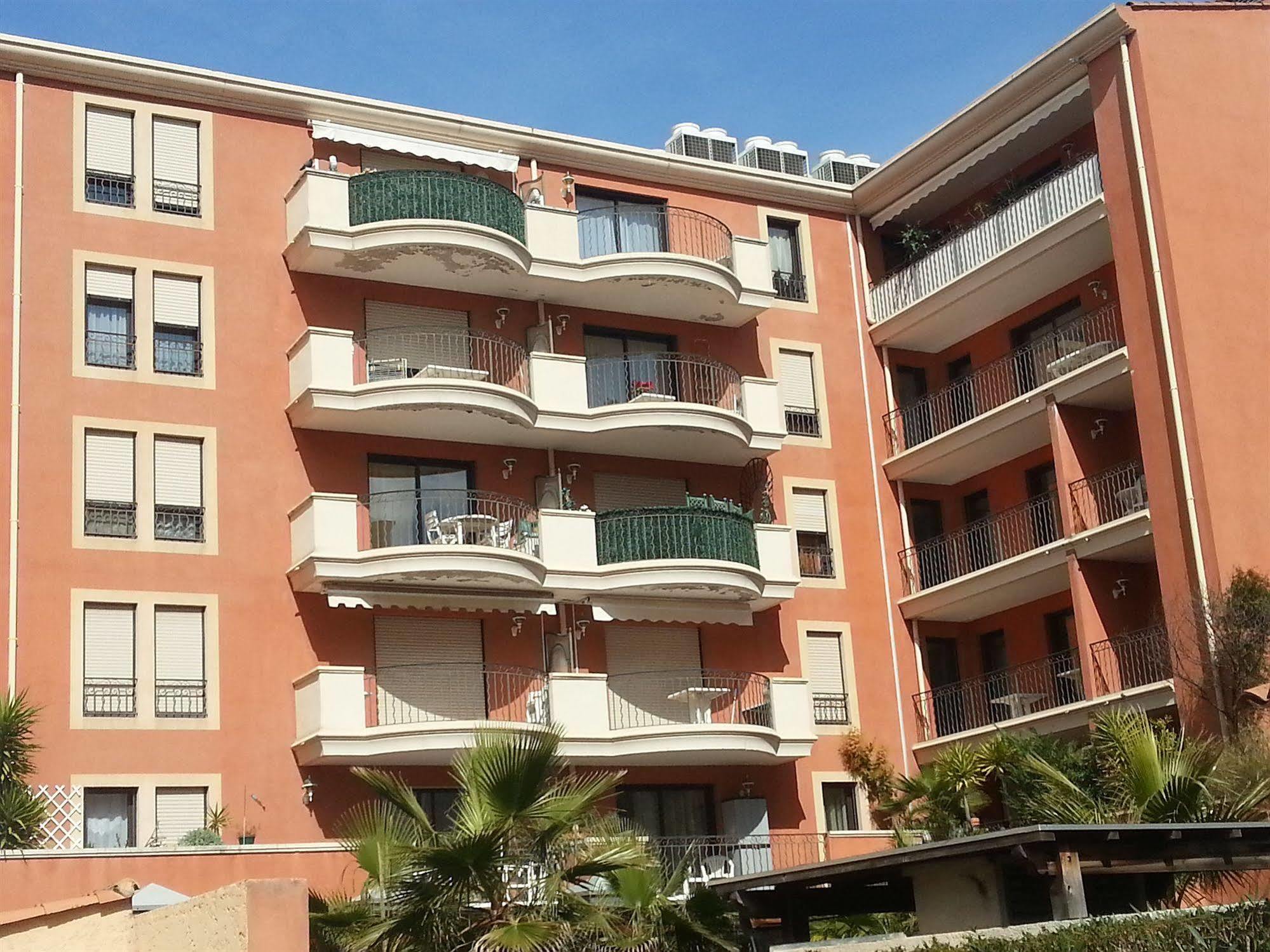Residences Les Venitiennes Saint-Raphael  Bagian luar foto