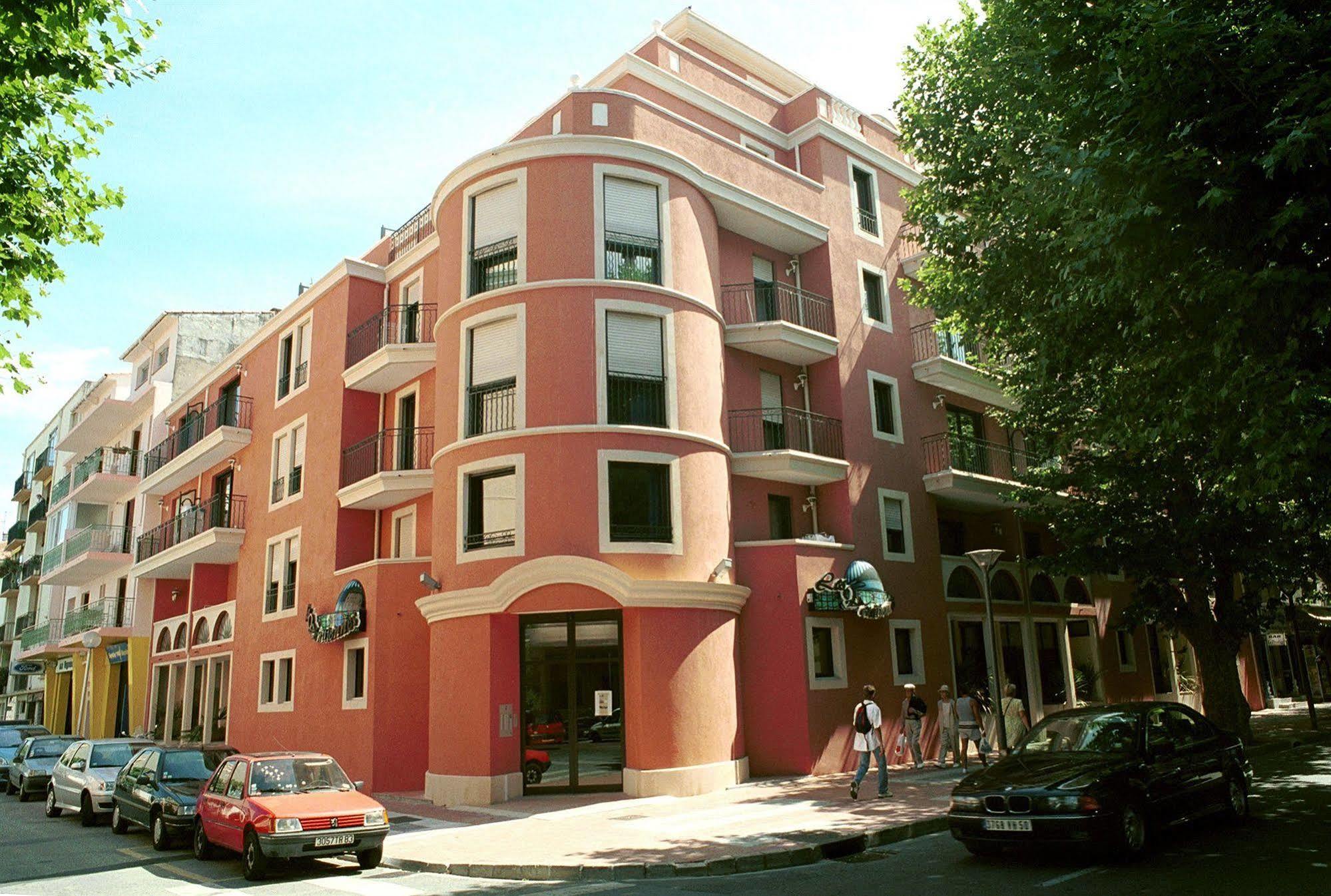 Residences Les Venitiennes Saint-Raphael  Bagian luar foto